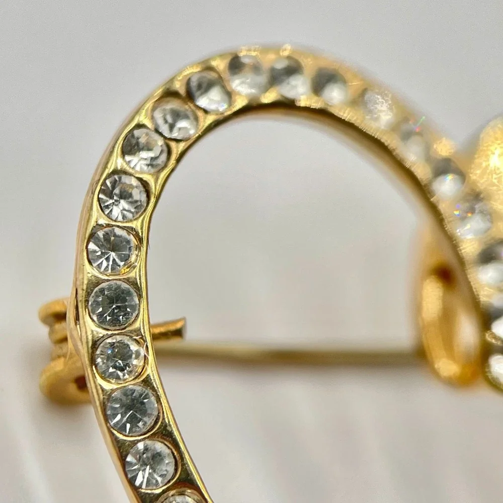 Vintage Y2K Gold Tone Rhinestone Open Heart Brooch Pin Romantic Retro Style
